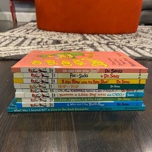 Bundle of 9 Dr. Seuss books